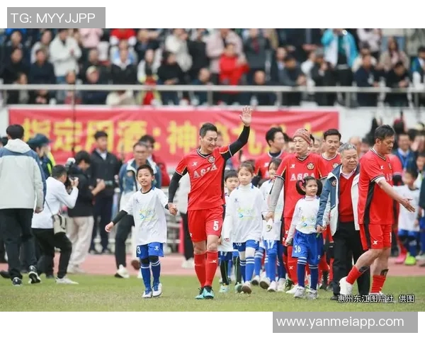 足球明星积极参与慈善活动的感人故事与影响力分析