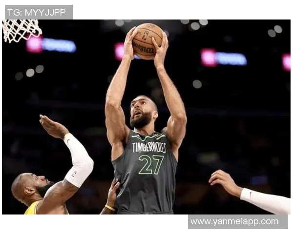 森林狼与雷霆激战正酣赛季关键对决引发球迷热议